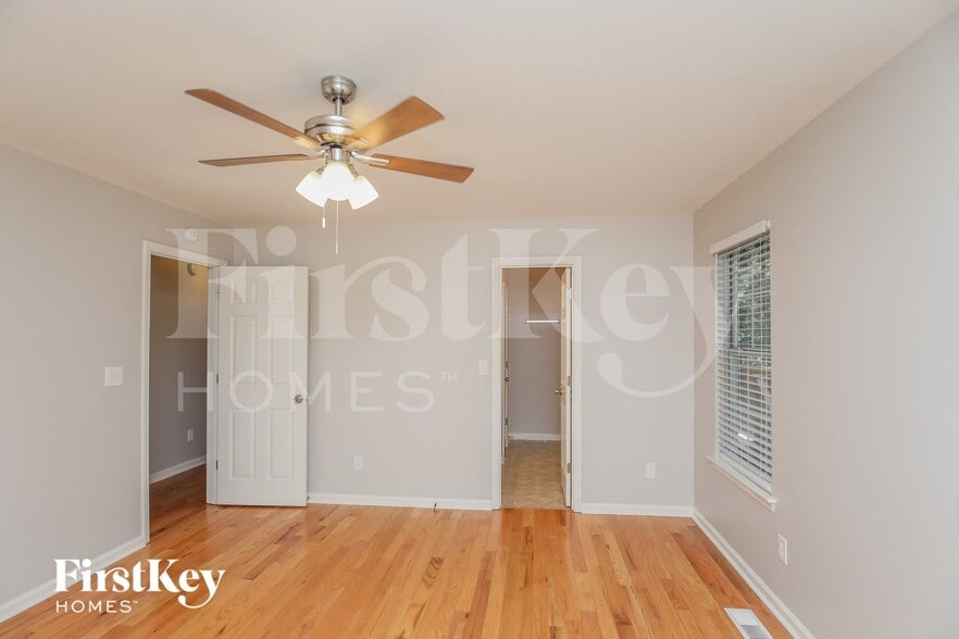 Building Photo - 441 Bakers Bridge Cir