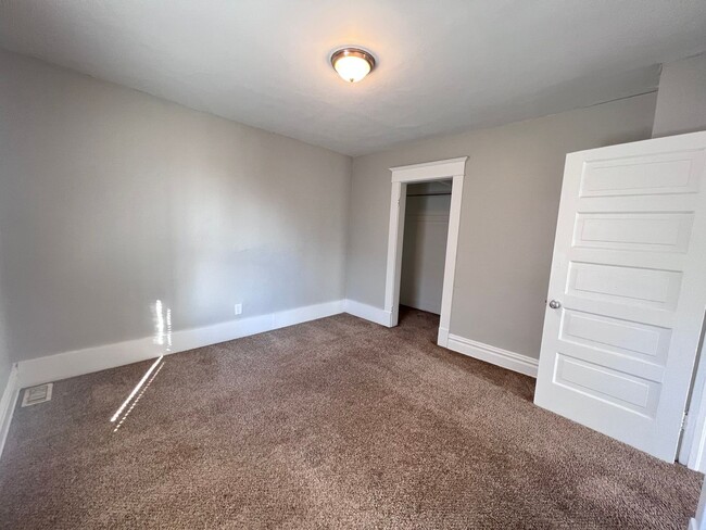 Building Photo - Spacious Four Bedroom Home with Large Yard!