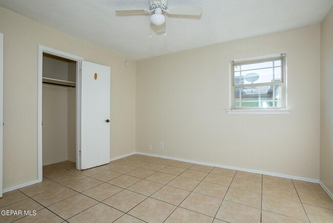 Building Photo - 9309 Montgomery Dr