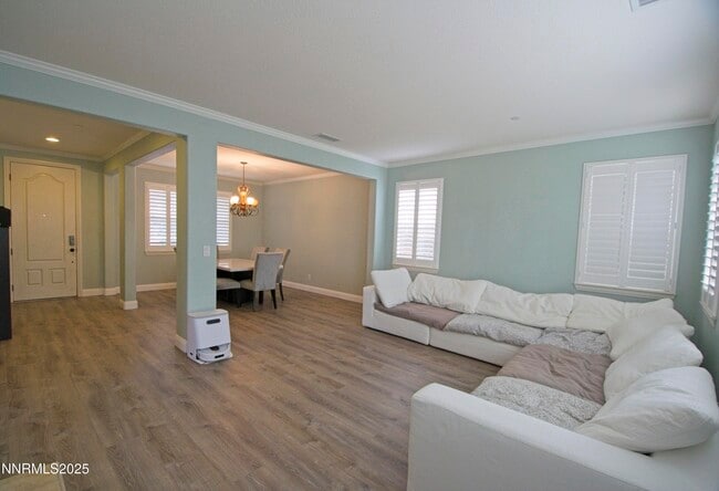 Building Photo - 4920 High Pass Dr