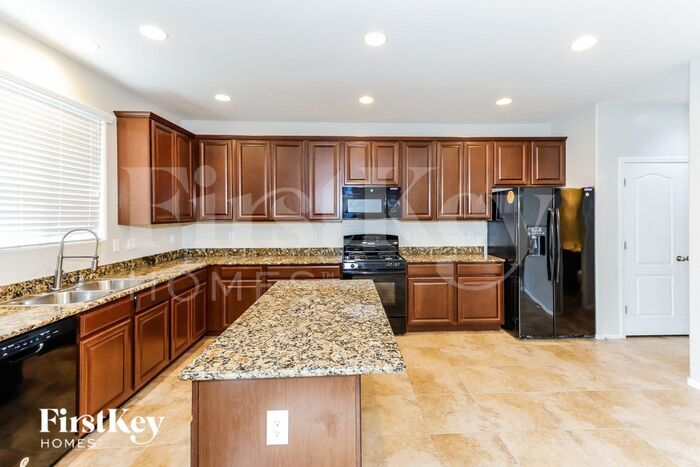 Building Photo - 6467 Kellyville Dr