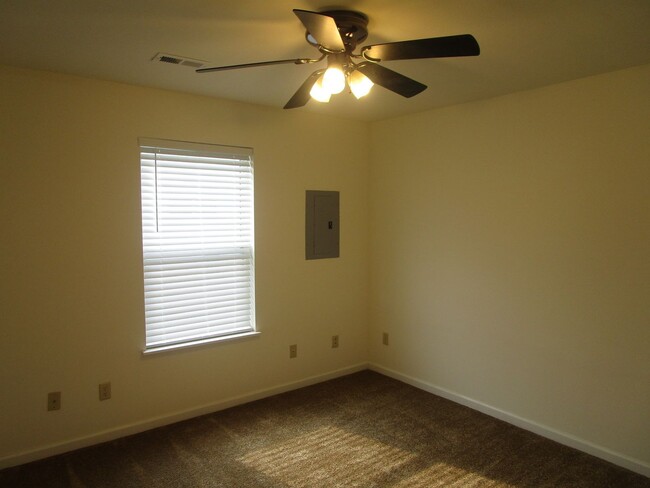 Building Photo - 3508-3510 Delmar Ct.
