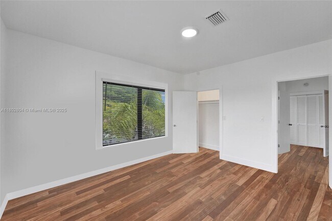 Building Photo - 1656 Polk St