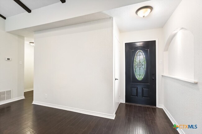 Building Photo - 115 Da Gama Dr