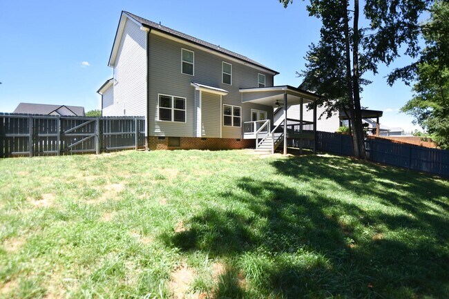 Building Photo - 236 Towes Ln