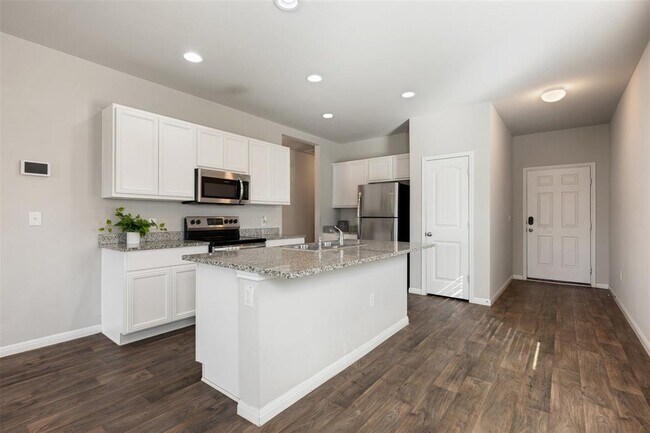 Building Photo - 128 Presidential Path