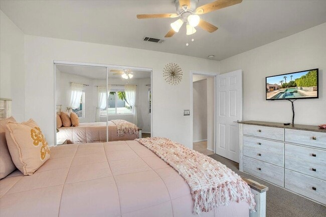 Building Photo - 78940 Runaway Bay Dr