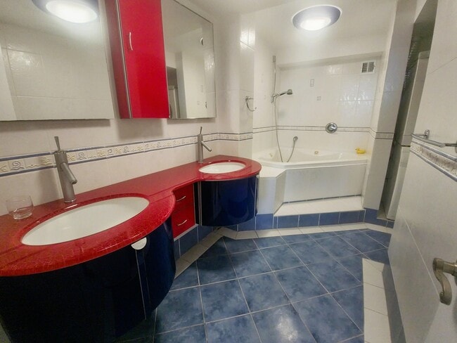 Building Photo - 1833 S Ocean Dr