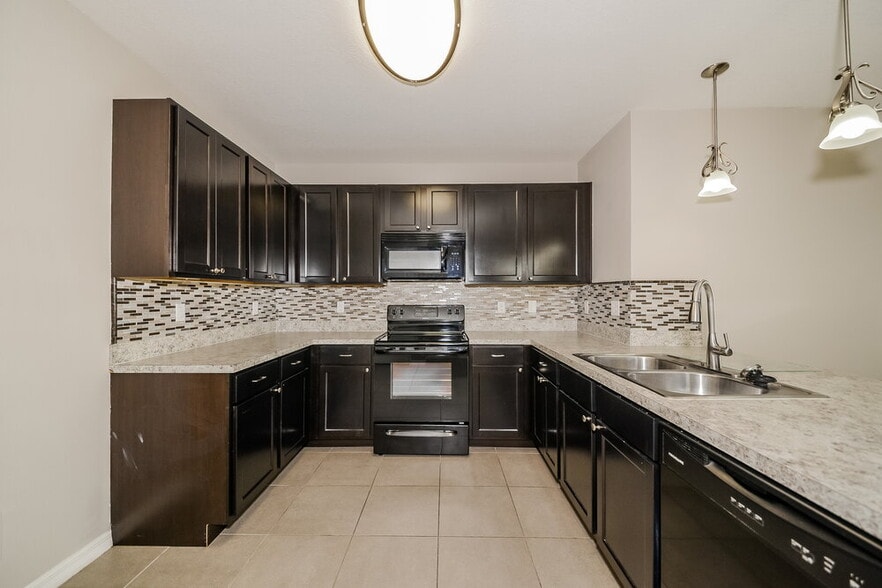 Building Photo - 10126 Geese Trail Cir