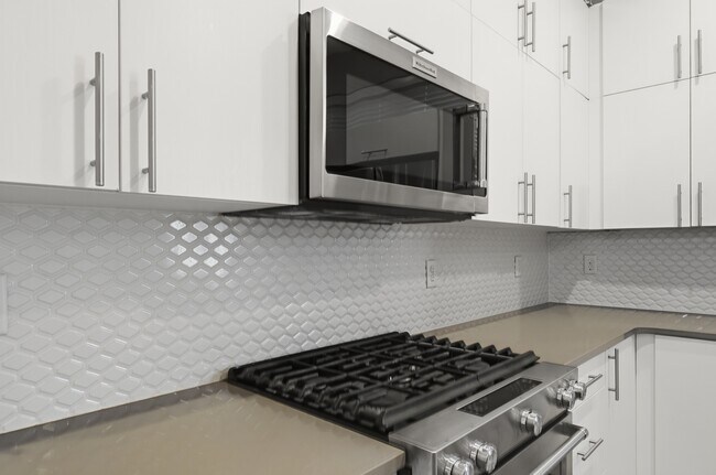 Building Photo - 1295 Osceola St