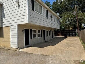 Building Photo - 307 E Mitchell St