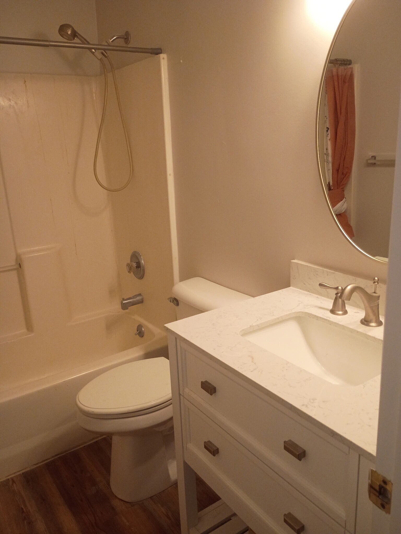 Building Photo - 211 Edgewater Rd