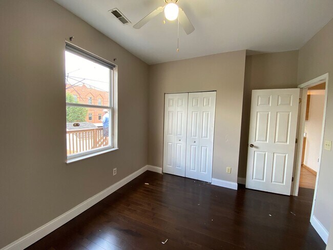 Building Photo - Sold to GW2 11/01/25 W Norwich Ave 32-34 TNR