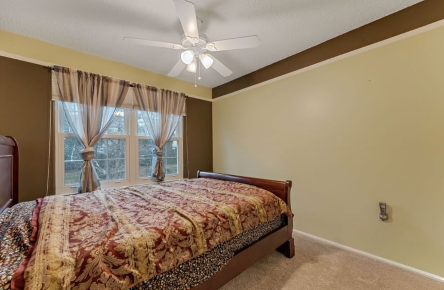 Building Photo - 403 Red Crest Ln