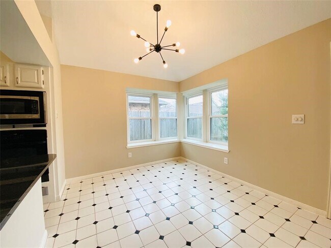 Building Photo - 3727 Bartons Ln