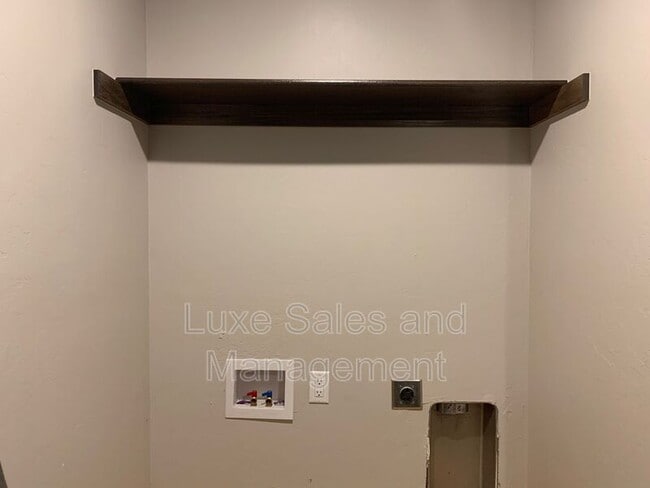 Building Photo - 4612 Loch Ln