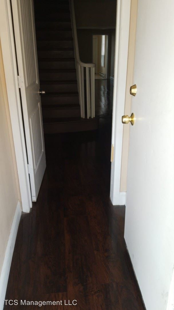 Building Photo - 3 br, 1.5 bath House - 1948 E Monmouth Street