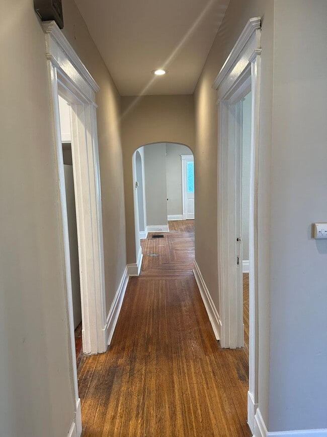 Building Photo - 3926 Floral Ave