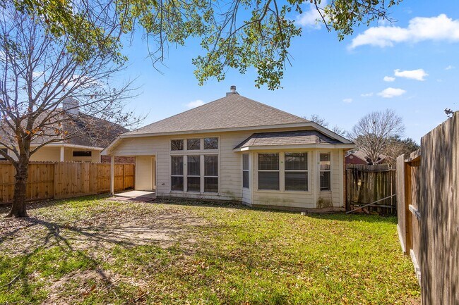 Building Photo - 6222 Founding Dr