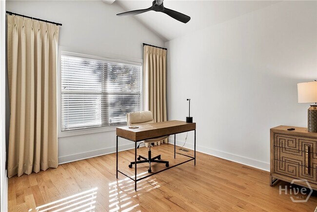 Building Photo - 1060 Cobblestone Ln