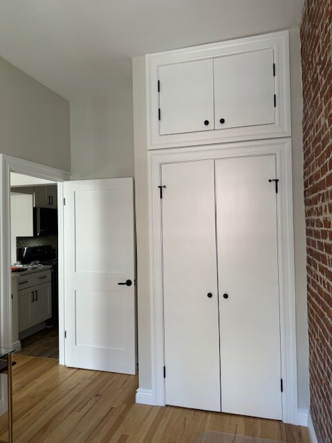 Building Photo - 342 W 85th St