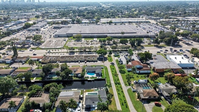 Building Photo - 1940 NW 32nd St