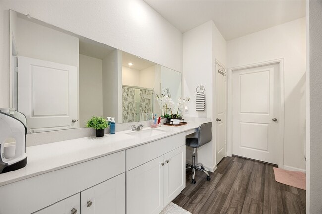 Building Photo - 3012 Pearl Shr Dr