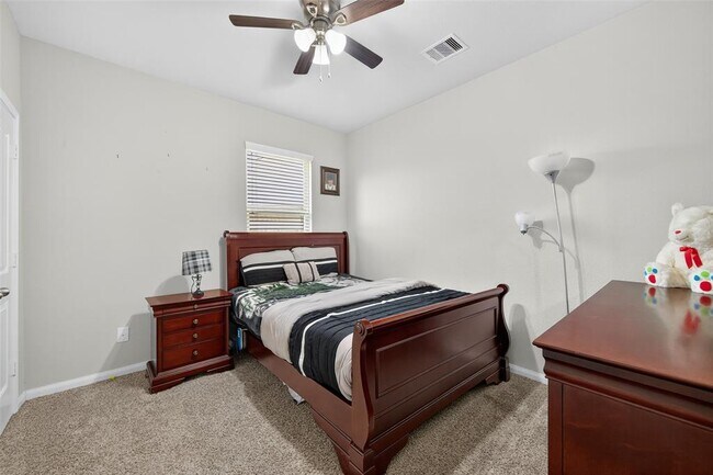 Building Photo - 13935 Manobrook Ct