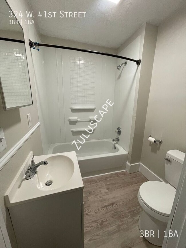 Building Photo - 324 W 41st St