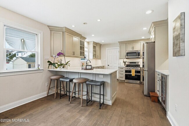 Building Photo - 720 Talmadge Ave