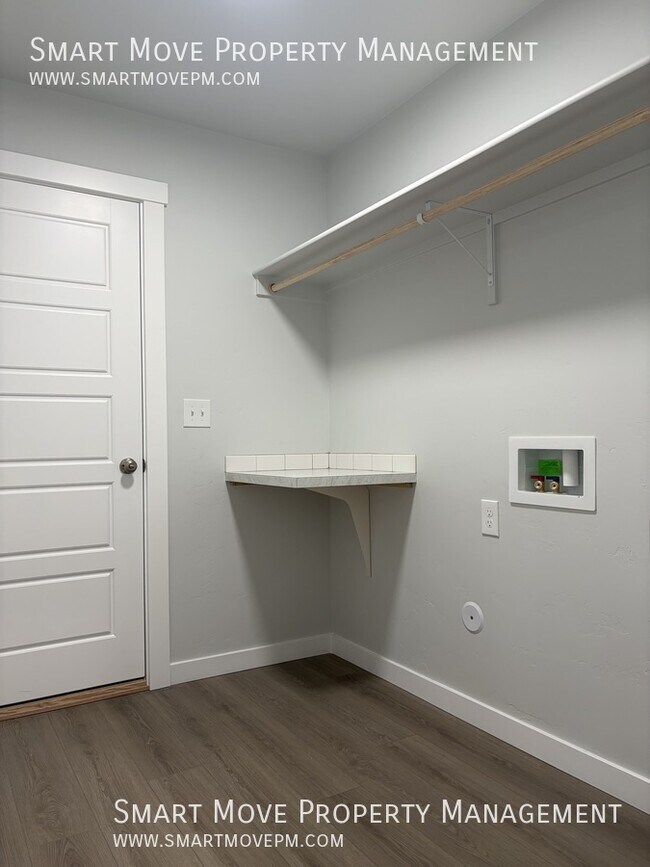 Building Photo - 3343 W Morere Dr