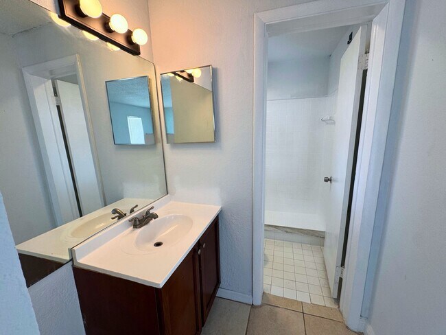 Building Photo - 4459 Treehouse Ln