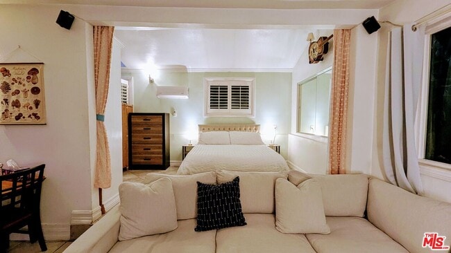 Building Photo - 1927 N Beverly Glen Blvd