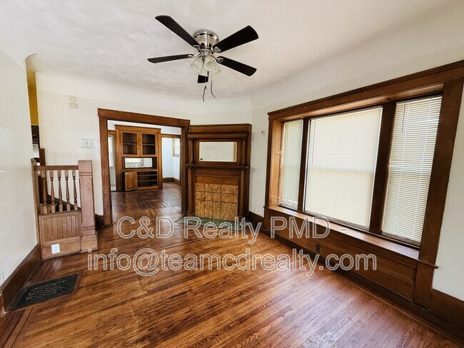 Building Photo - 10749 Hull Ave
