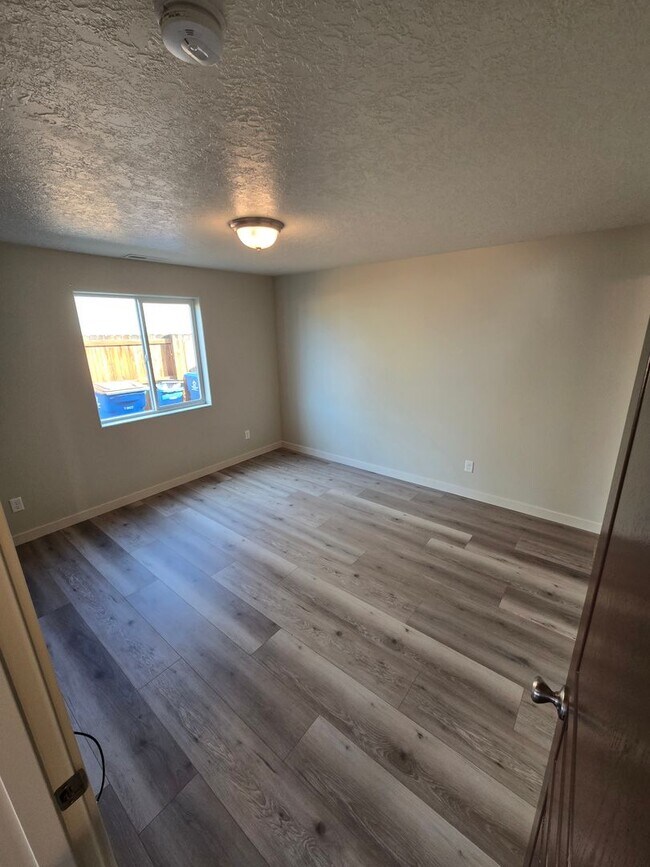 Building Photo - Charming home in NE Redmond