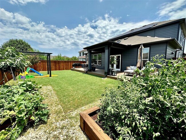 Building Photo - 8604 Capitol View Dr