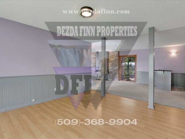 Building Photo - 3,700 sqft of Quiet Luxury & Stunning Views