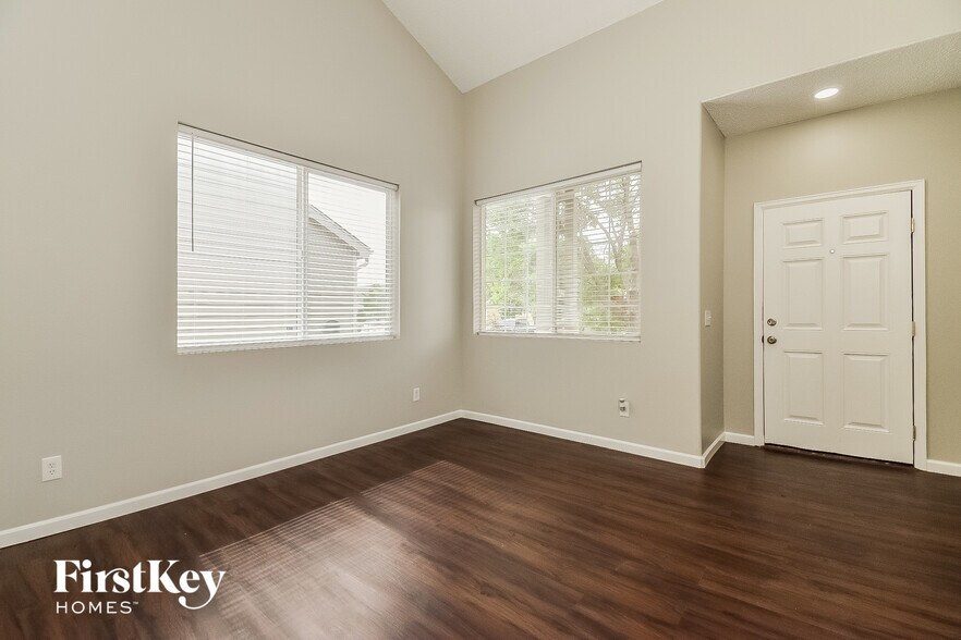 Building Photo - 9370 Pony Gulch Way