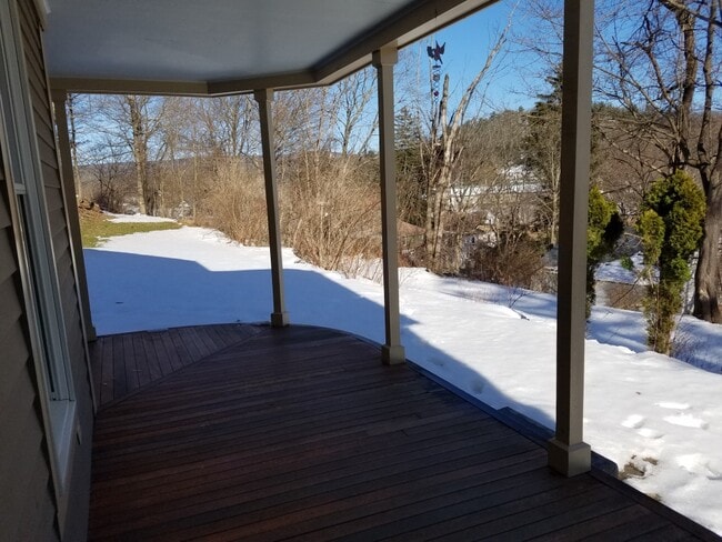 Building Photo - 143 Railroad Ave