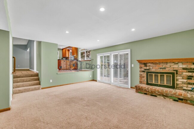 Building Photo - 30 Pony Ct