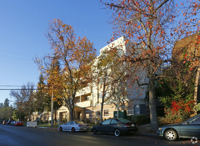 Building Photo - The Brooks House