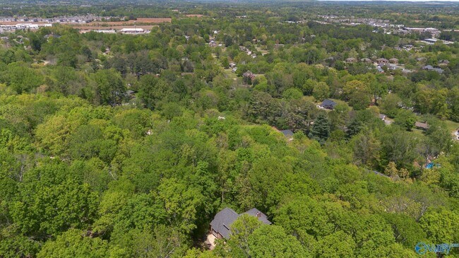 Building Photo - 511 Rainbow Dr