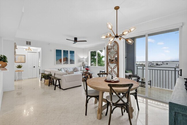 Building Photo - 675 NW Flagler Ave