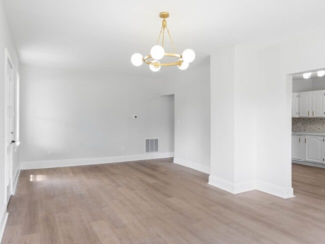 Building Photo - Updated 3-Bedroom Home with Spacious Yard in Hainesport