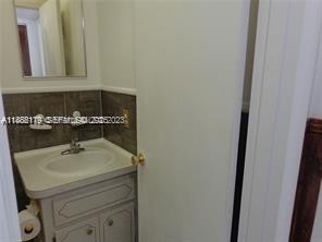 Building Photo - 2901 NW 47th Terrace