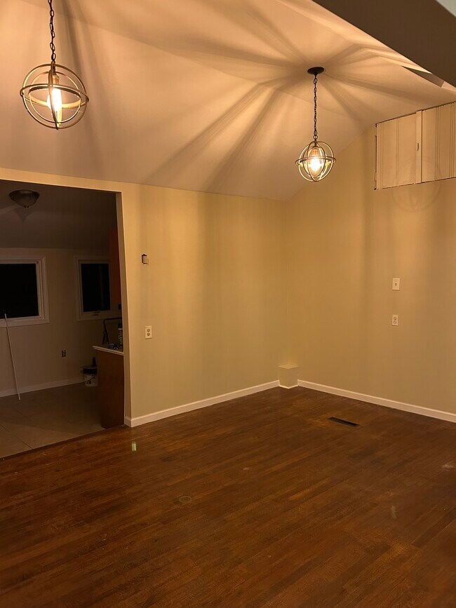 Building Photo - 53 Woodland Rd