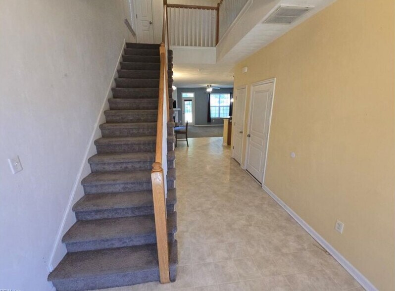 Building Photo - 1170 Gunn Hall Dr