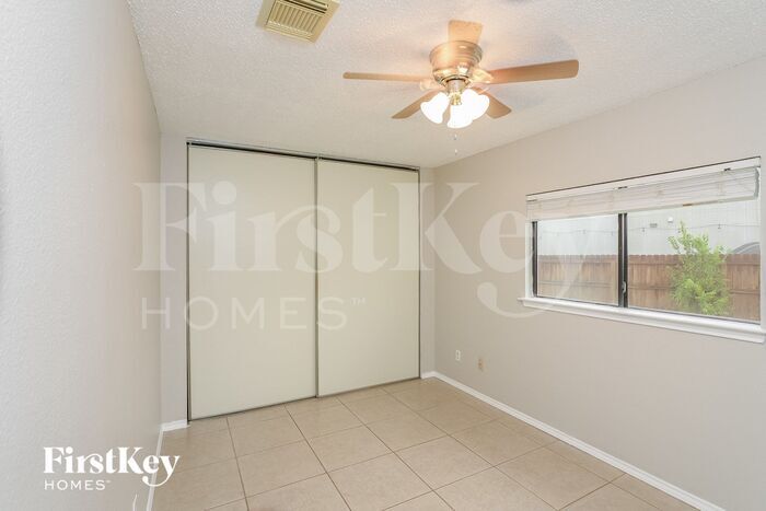 Building Photo - 2304 Paddle Creek