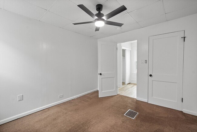 Building Photo - Stunning 3 bedroom home in Pittsburgh avai...