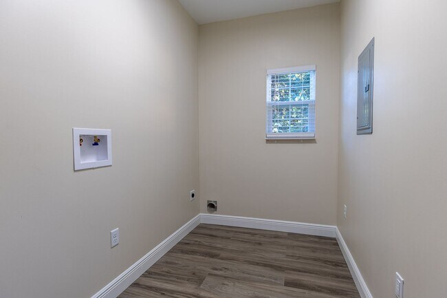 Building Photo - BRAND NEW CONSTRUCTION!  3-bedroom, 2-bath...